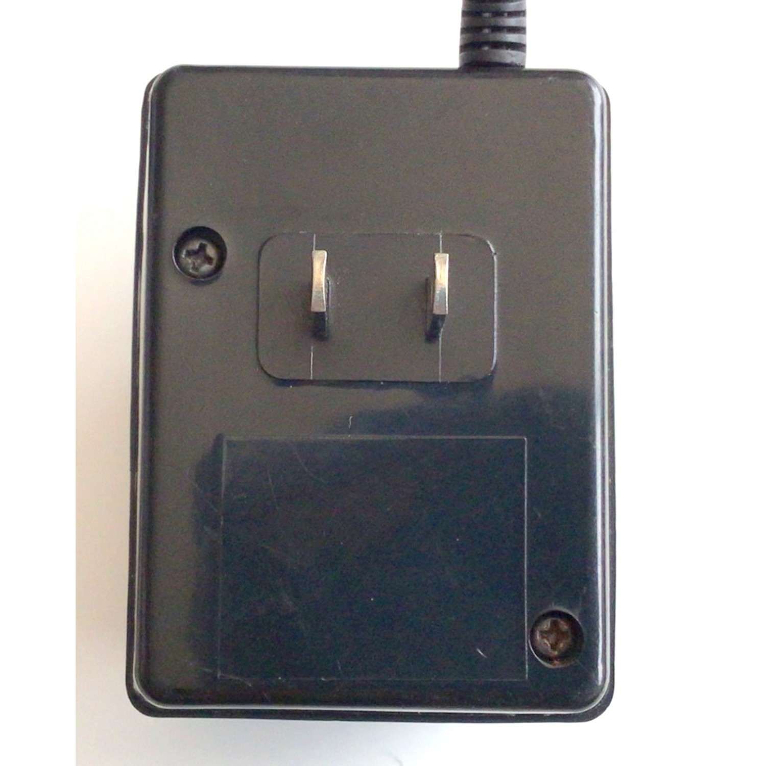CARGADOR / ADAPTADOR UNIVERSAL AC/DC / NUMERO DE PARTE 1460 / ENTRADA VCA AC 110-220V~ 50/60HZ / SALIDA VCD / DC 3V 4.5V 6V 7.5V 9V 12V  500MA / MODELO 1460 - Imagen 5